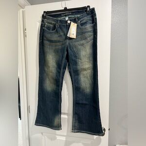 NEW NWT women’s Maurice’s‎ jeans 16 short orchid boot